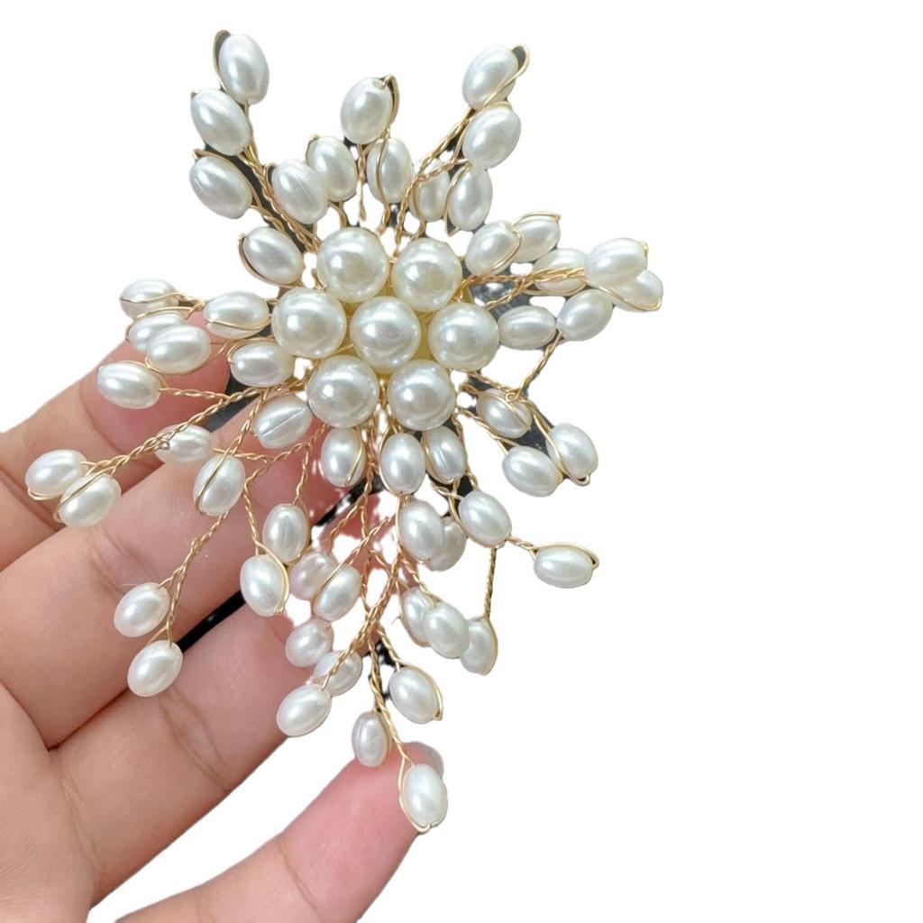 Elegant Handmade Pearl Brooch Lapel Pin - High-End Jewelry & Clothing Accessory for Women