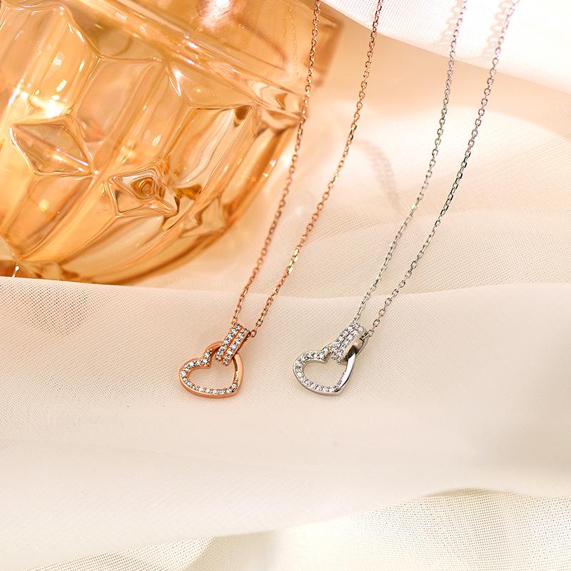 Collier Amour, Luxe Léger, Chaîne Clavicule Haut de Gamme, Collier Polyvalent et Exquis, avec un Sens du Design de Niche