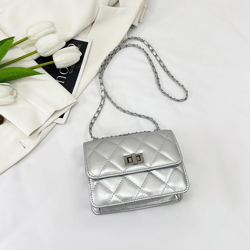 

Проста і модна жіноча сумка літо 2024 новинка Xiaoxiangfeng модна невелика квадратна сумка іноземна жіноча сумочка срібний