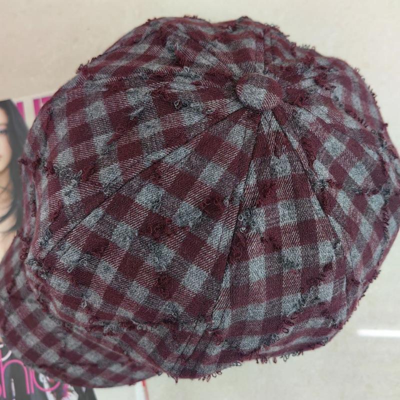Literary and artistic simple forward hat men's and women's red plaid autumn and winter thin casual breathable striped cap beret
