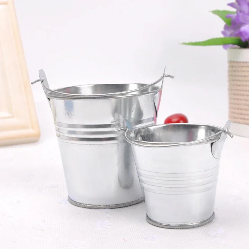 1pc Mini Metal Iron Flower Pot with Handle Hanging Balcony Garden Office Planter Mini Bucket Candy Basket Home Decor