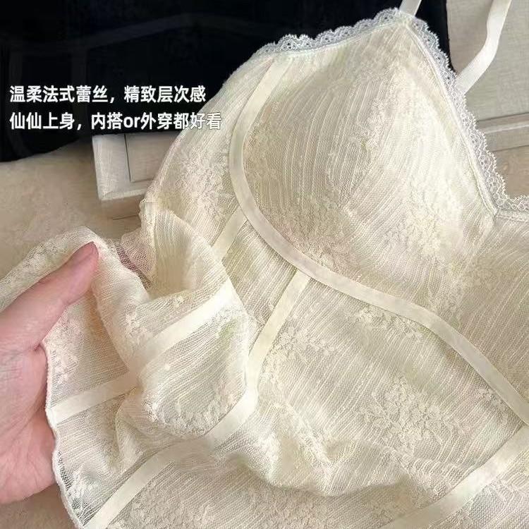 French pure lace with its own chest pad, sling, thin vest type, V-neck fixed cup can be worn outside