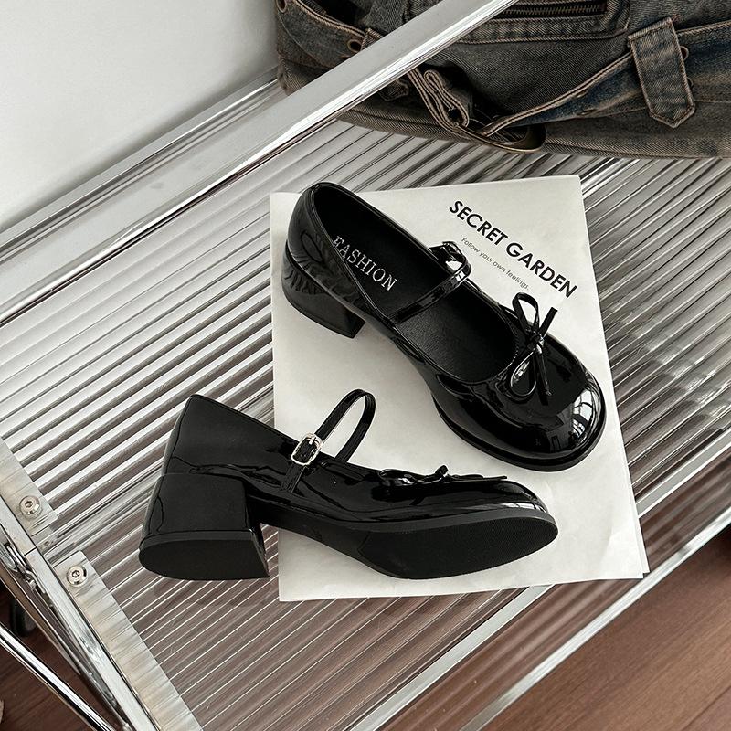 

Women French Ballet Mary Jane Shoes Fashion with Bow Casual Leather Shoes Patent Leather Thick Heel Shoes Sandalias Mujer Verano 35 чёрный
