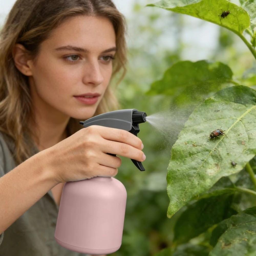 600ml Watering Can Leakproof Plant Spray Bottle Durable Hand Pressure Sprayer  Car Wash