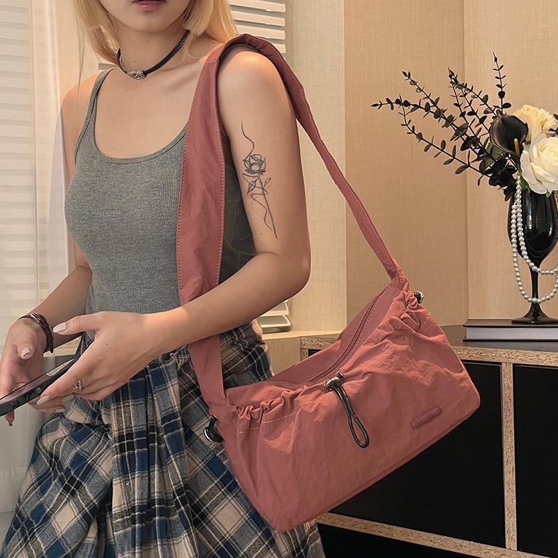 Nische niedlich Nylon vielseitig plissierte Wolkentasche Damen Schultertasche Achseltasche