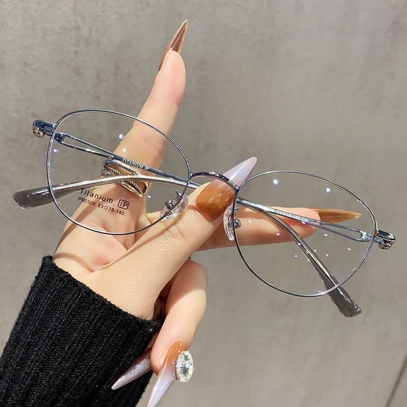 No Makeup Myopia Glasses for Women, Ultra-light Solid Color Titanium Frame Flat Glasses for Women, Can Be Equipped with High-degree Anti-blue Myopia