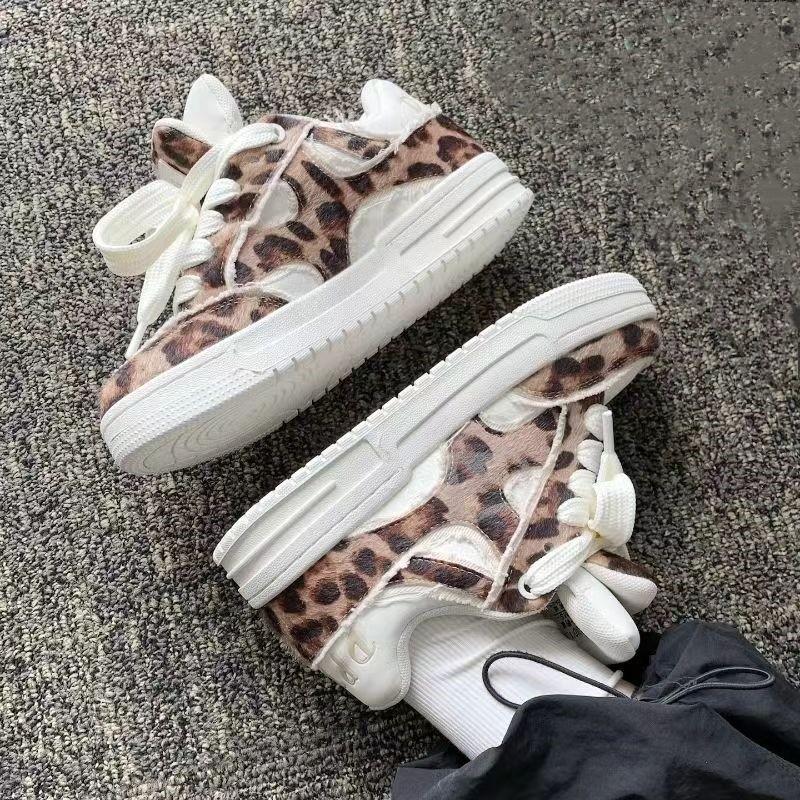 Thick Tongue Leopard Print Bread Shoes Women's 2025 New Popular Student Board Shoes Casual Shoes Ins Trendy Sports Shoes