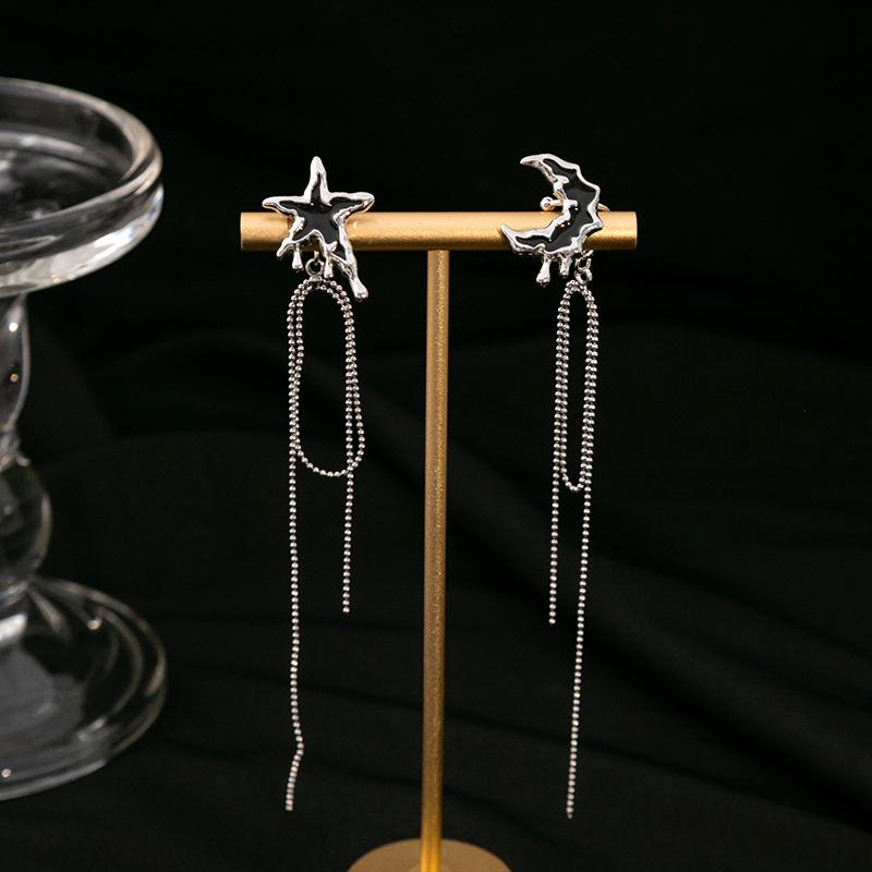 Sweet Star & Moon Asymmetrical Tassel Ear Clips with Drip Oil Cuffs