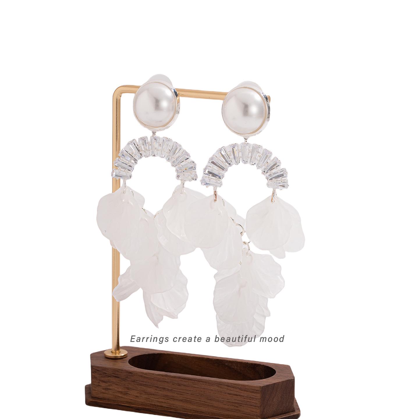 Elegant White Petal Tassel Earrings with Rhinestones for Non-Pierced Ears - Light Luxury Design