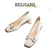 BEIJIANI 5525-8 Damen Square Toe Schafsleder Chunky Heels mit Metallschnalle, Konvertierbares Slipper-Design.