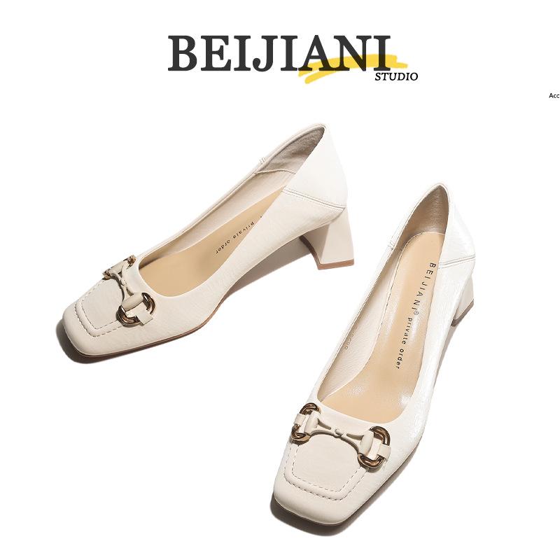 BEIJIANI 5525-8 Damen Square Toe Schafsleder Chunky Heels mit Metallschnalle, Konvertierbares Slipper-Design.