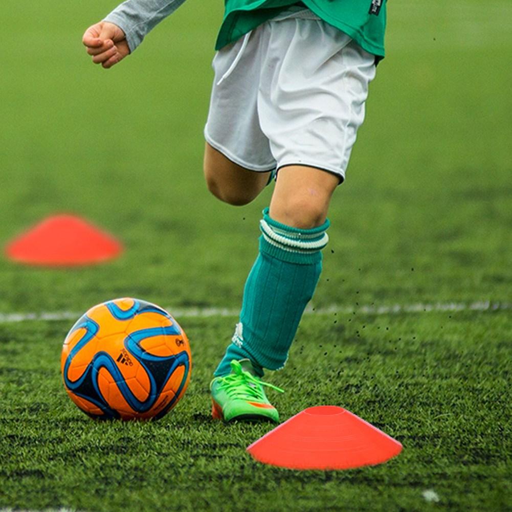 50Pcs Soccer Cones 7.5in Diameter 2in High Flexible PE Assorted Colors Round Base Disc Cones