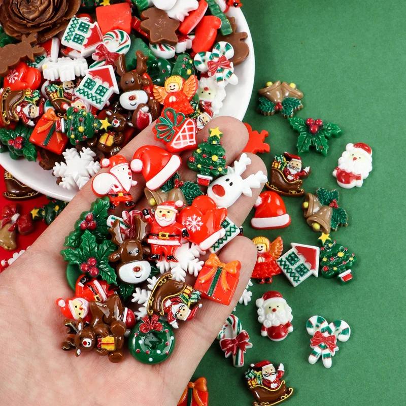 50 Stück Zufällige Kreative Harz-Weihnachts-Mini-Artikel Lustige DIY-Dekoration Weihnachts-Atmosphäre Requisiten Zubehör Schneeflocke Schneemann Material