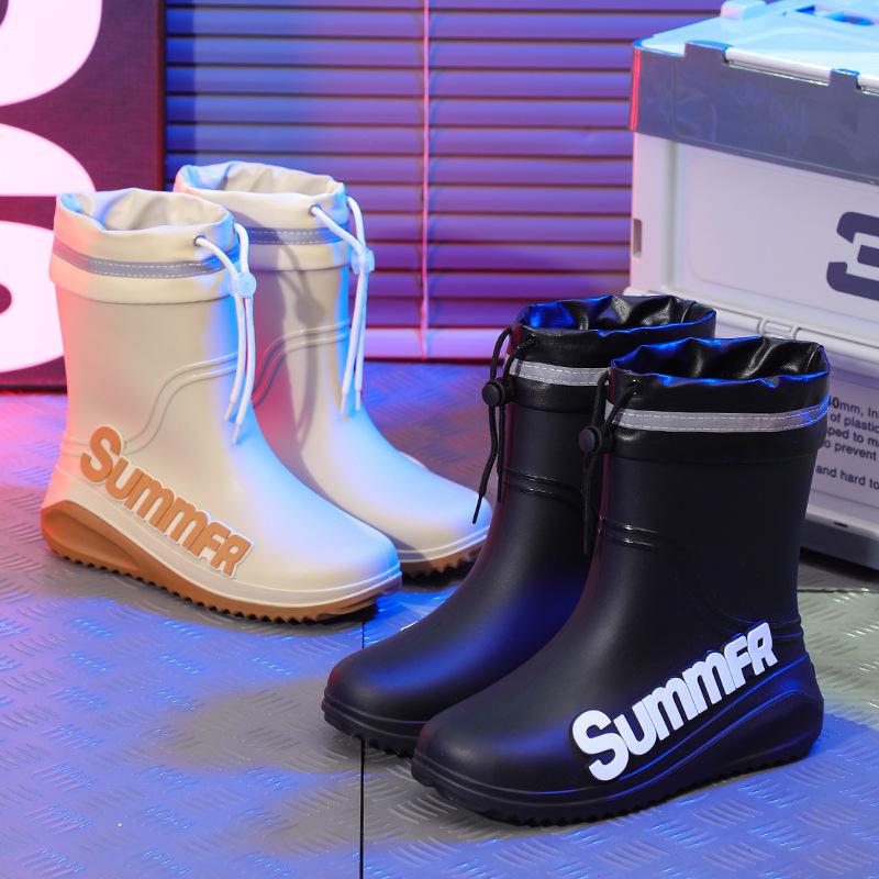 Neue winddichte Regenstiefel Herren Mid-Calf Warme Regenstiefel Mode Schwarz Elastisches Band Regenschuhe Herren Wasserdichte Outdoor Arbeitsstiefel