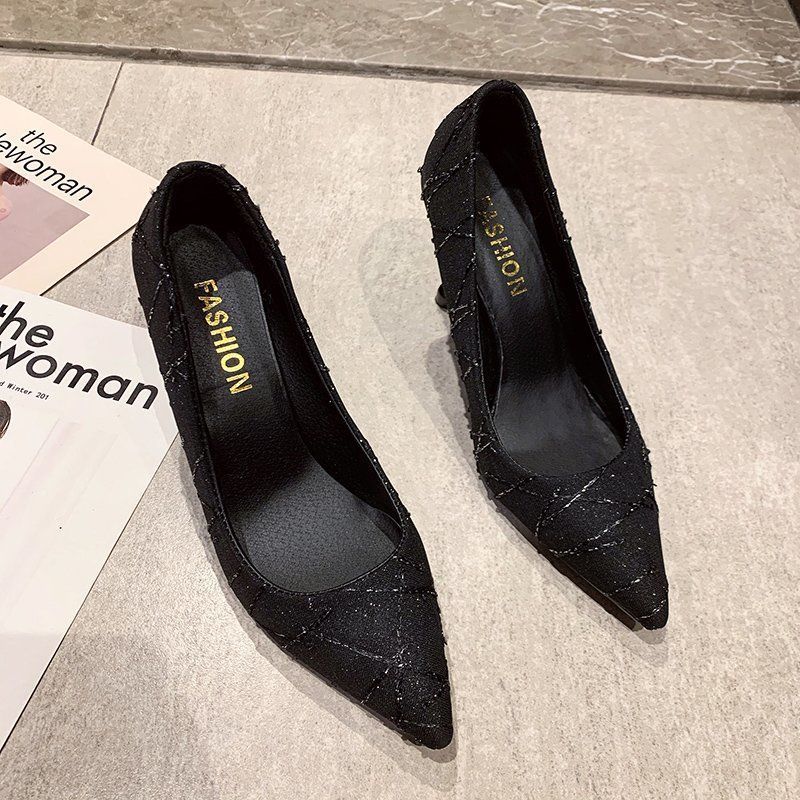 Französische schwarze High Heels, Weiblichkeit, gesteigertes Gefühl für Oberbekleidung, dünne Absätze, vielseitige Einzel-Schuhe für Prominente, Frühjahr 2025 neu