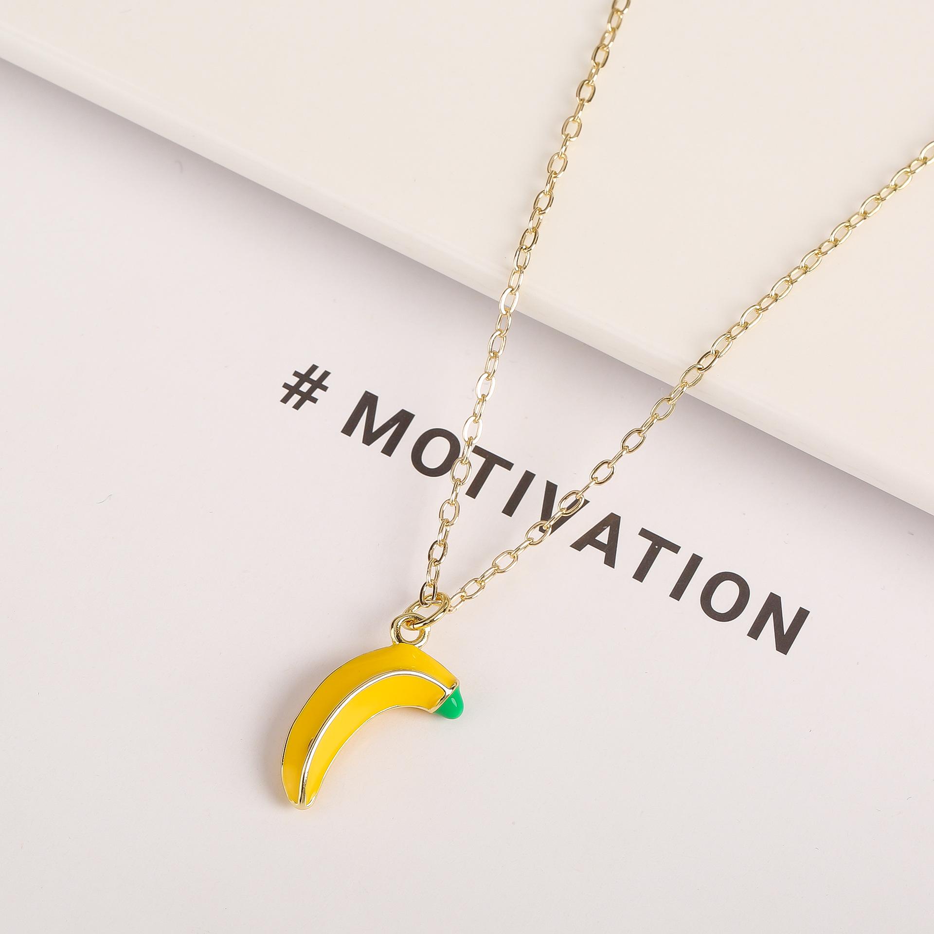 Милое ожерелье-подвеска в виде юбки-мороженого с бананом, покрытое 18-каратным золотом