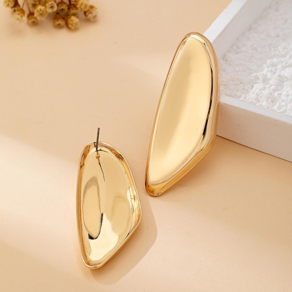 Women's Earrings, Smooth Surface Irregular Geometric Fashion Earrings, Suitable for Daily Wear and Vacation Wear