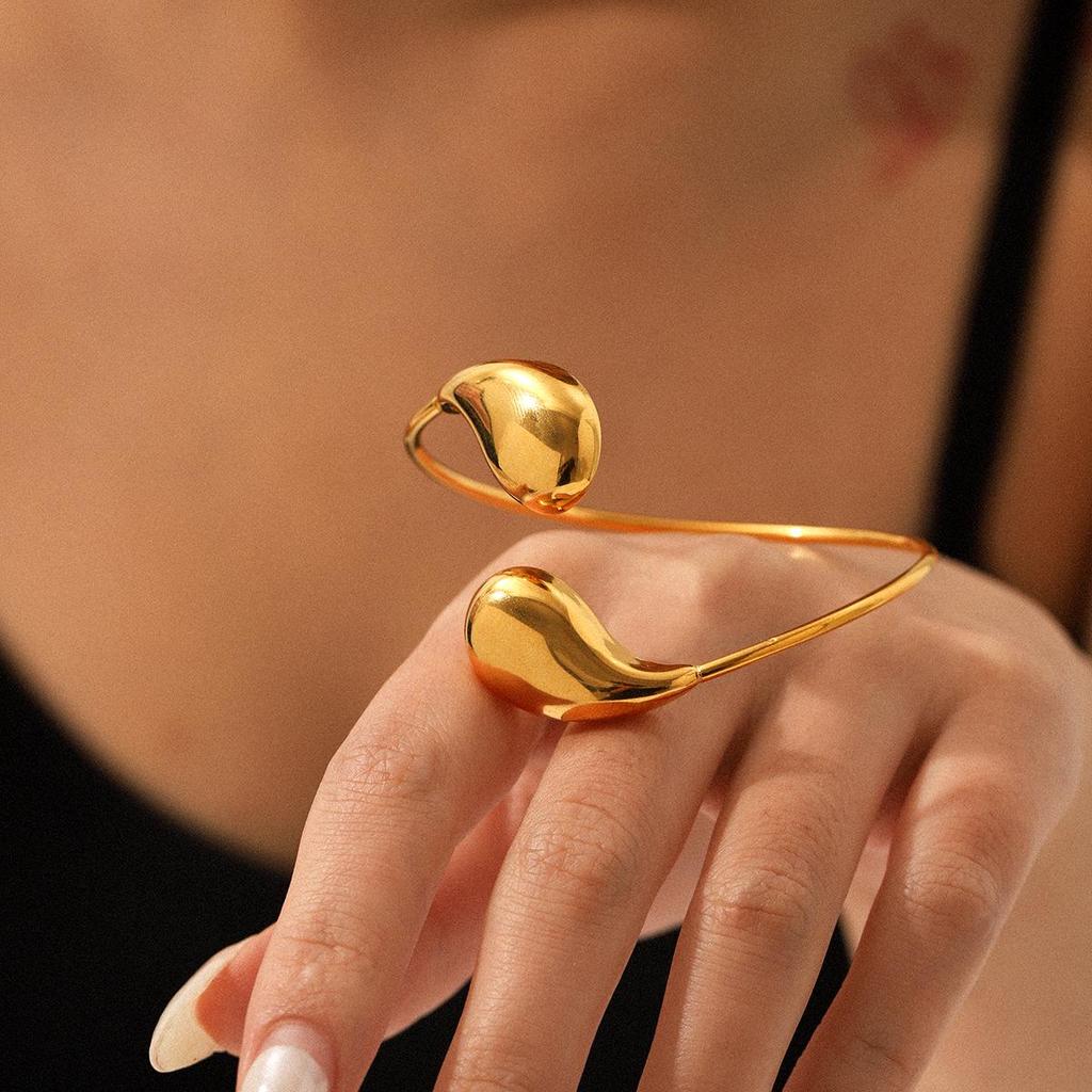 18K Gold-Plated Stainless Steel Teardrop Open Bangle – Versatile, Fashionable Bracelet for Women