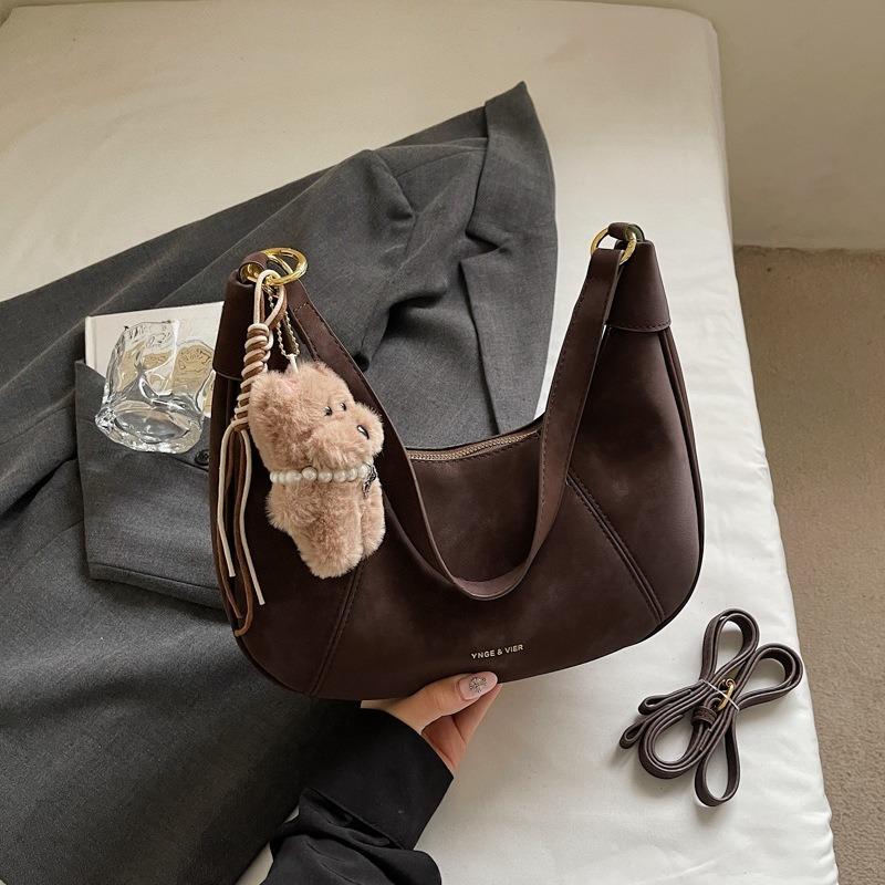 

Французская нишевая ретро сумка-пельмень, модная матовая сумка на одно плечо, сумка подмышку для通勤 With pendant кофейный