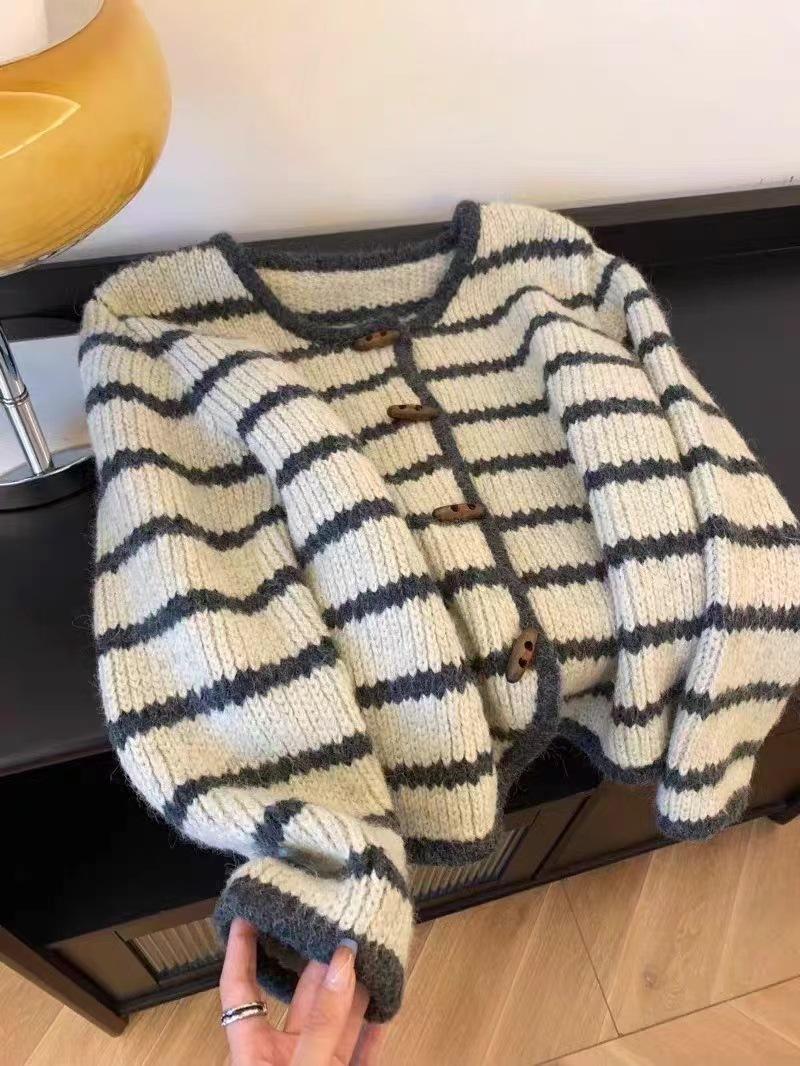 

Vintage striped knitted jacket women s autumn and winter and lazy wind horn buckle v-neck loose short sweater cardigan average size
