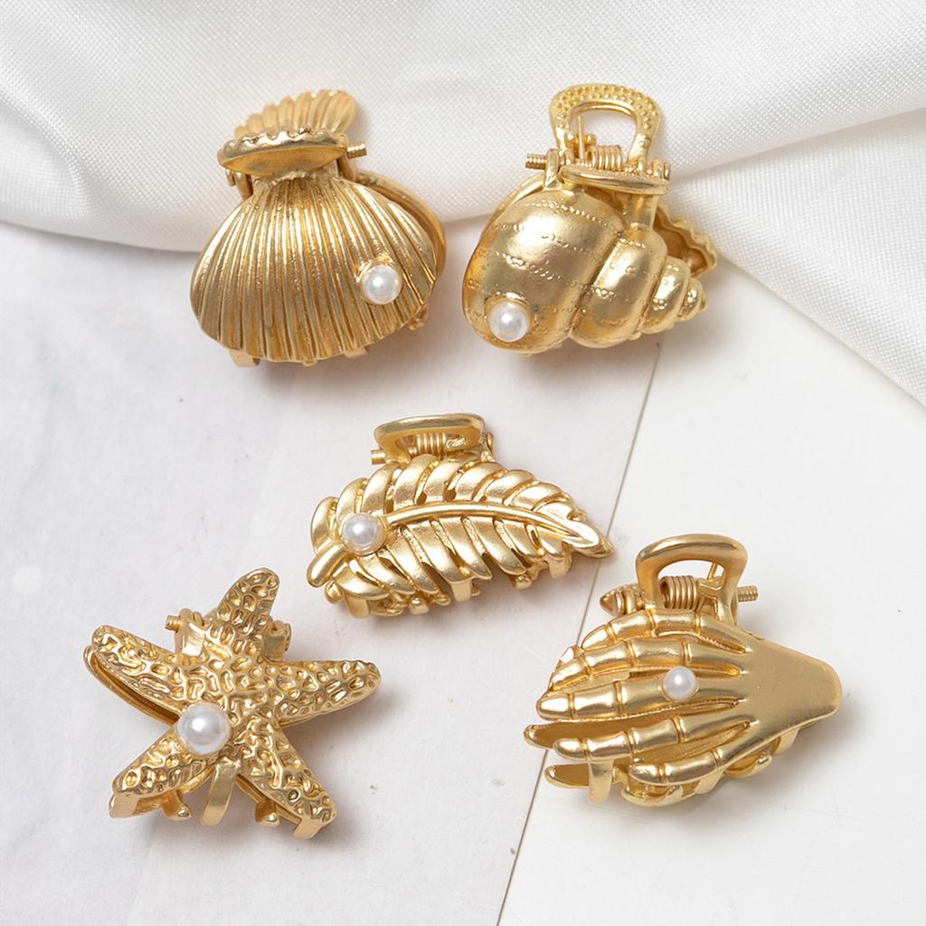 Seashell and Pearl Top Clamp Hair Accessory Graceful Shell Hair Clip with Pearls Detailing Beautiful Hair Clamp