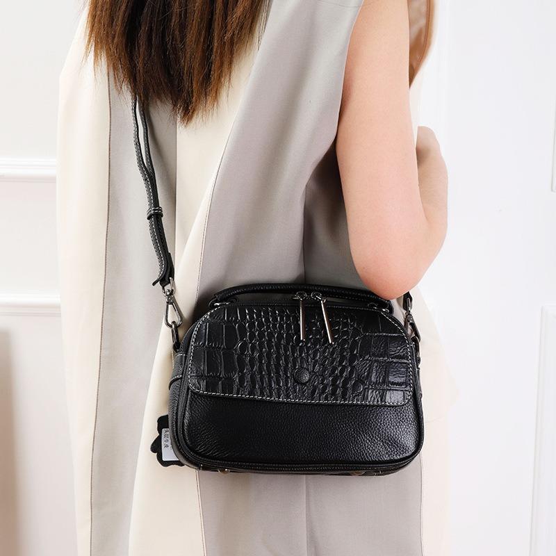 

Leather women s bag new high-end temperament shoulder bag versatile crocodile pattern commuter handbag messenger bag women чёрный