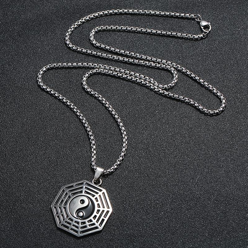 Creative gossip pendant decorative necklace men and women with the same chain popular hot-selling jewelry