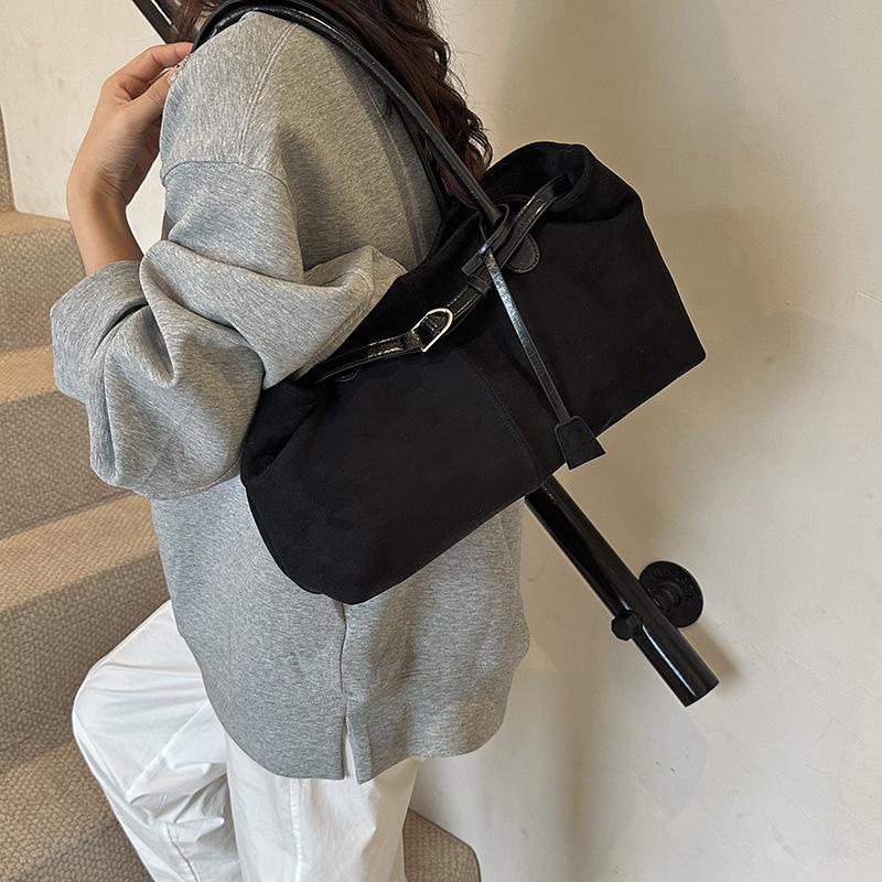 Spring and Summer Handbag Women's New Retro Fashion Tote Bag Casual Simple Casual Texture Shoulder Bag