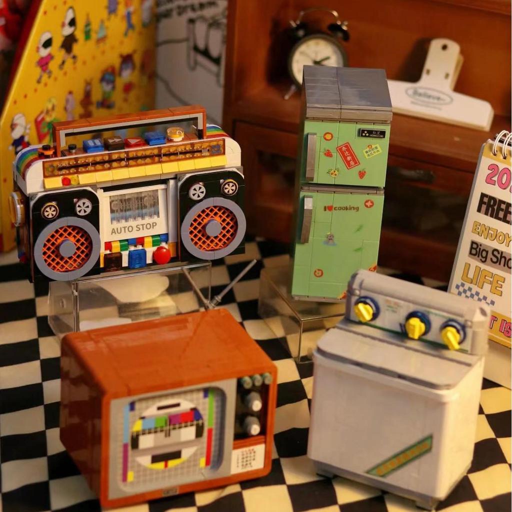 Xianci Retro Street Scene Building Blocks Educational Toy Set - TV & Refrigerator. Ideal Birthday Gift for Girls.