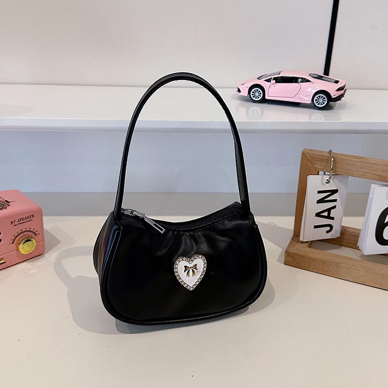 

Solid color autumn new beautiful popular crescent bag women s personality casual versatile fashion solid color trend shoulder bag чёрный