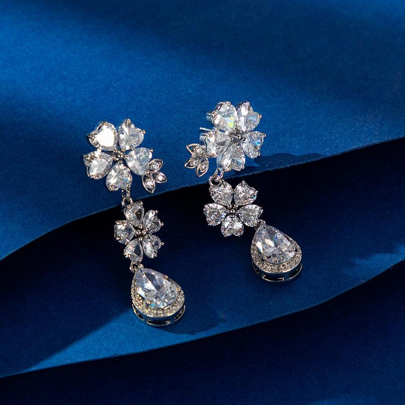 Bridal Stud Earrings Lucky Flower Super Flash Zircon Earrings Wedding Photography Premium Brass Steel Needle Women's Earrings