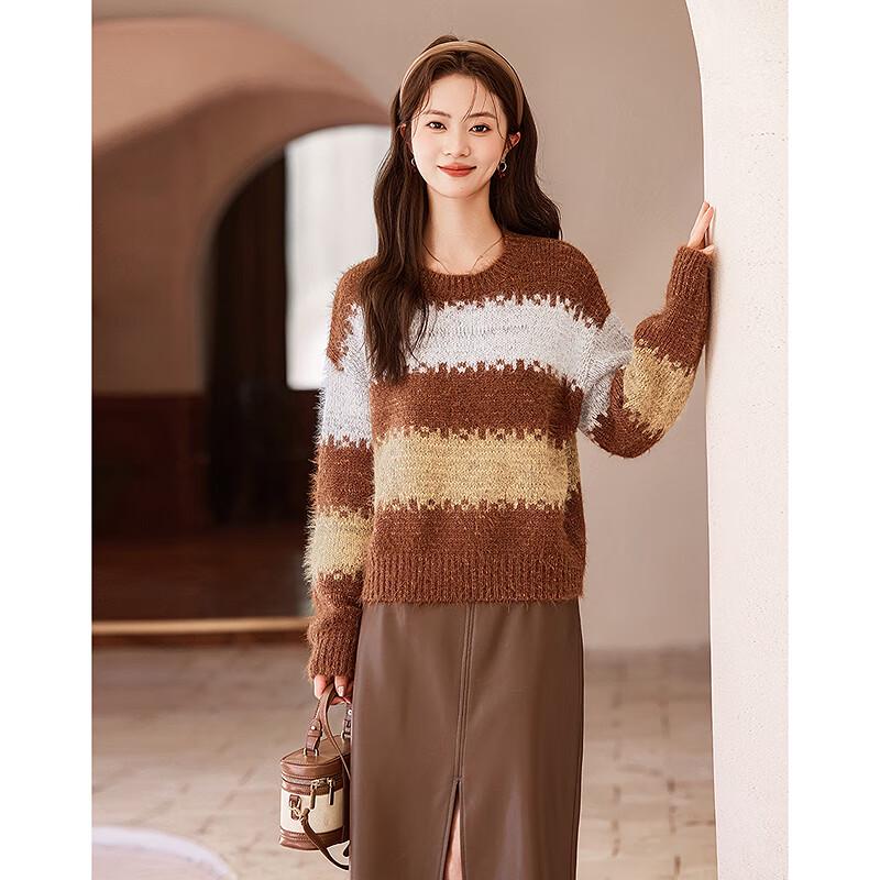 Petite Women's Contrast Stripe Knit Sweater