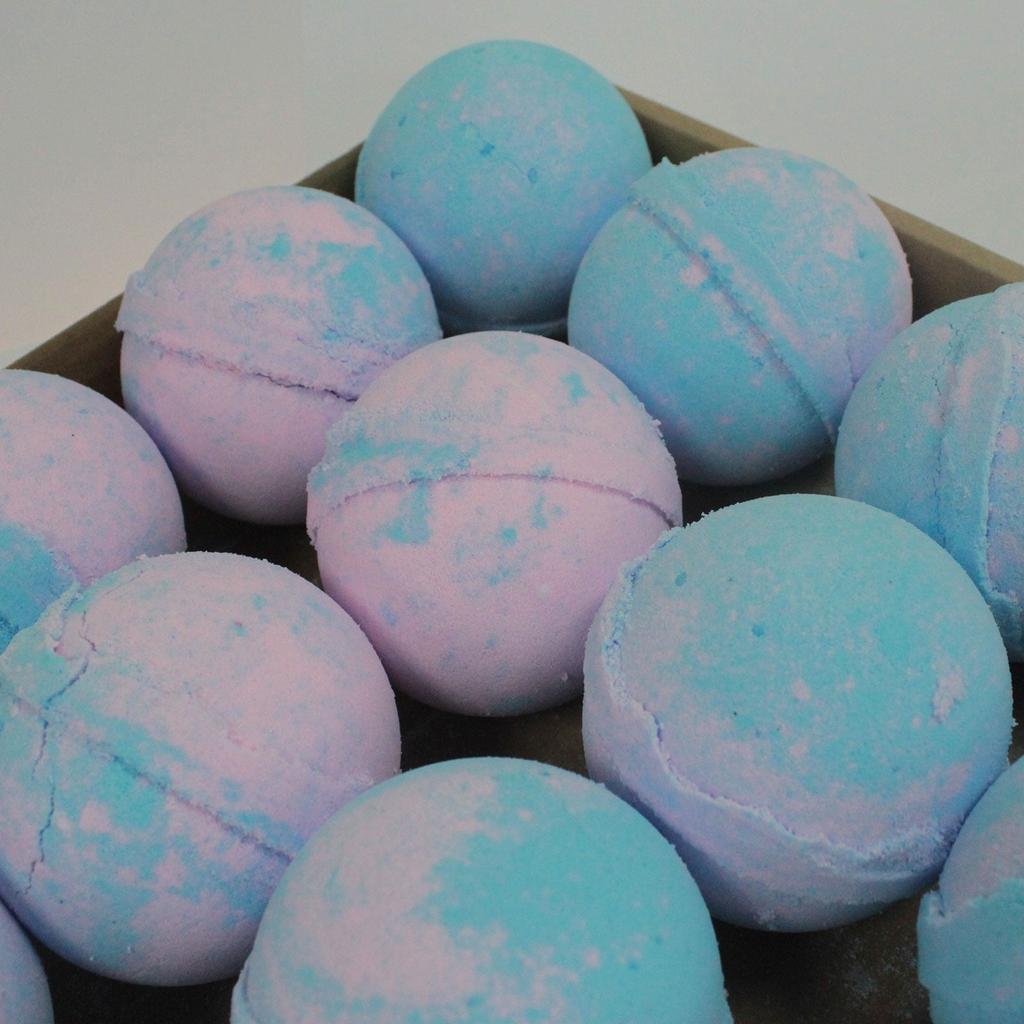 Bath Bomb Baby Powder Scent 180g Shea Butter