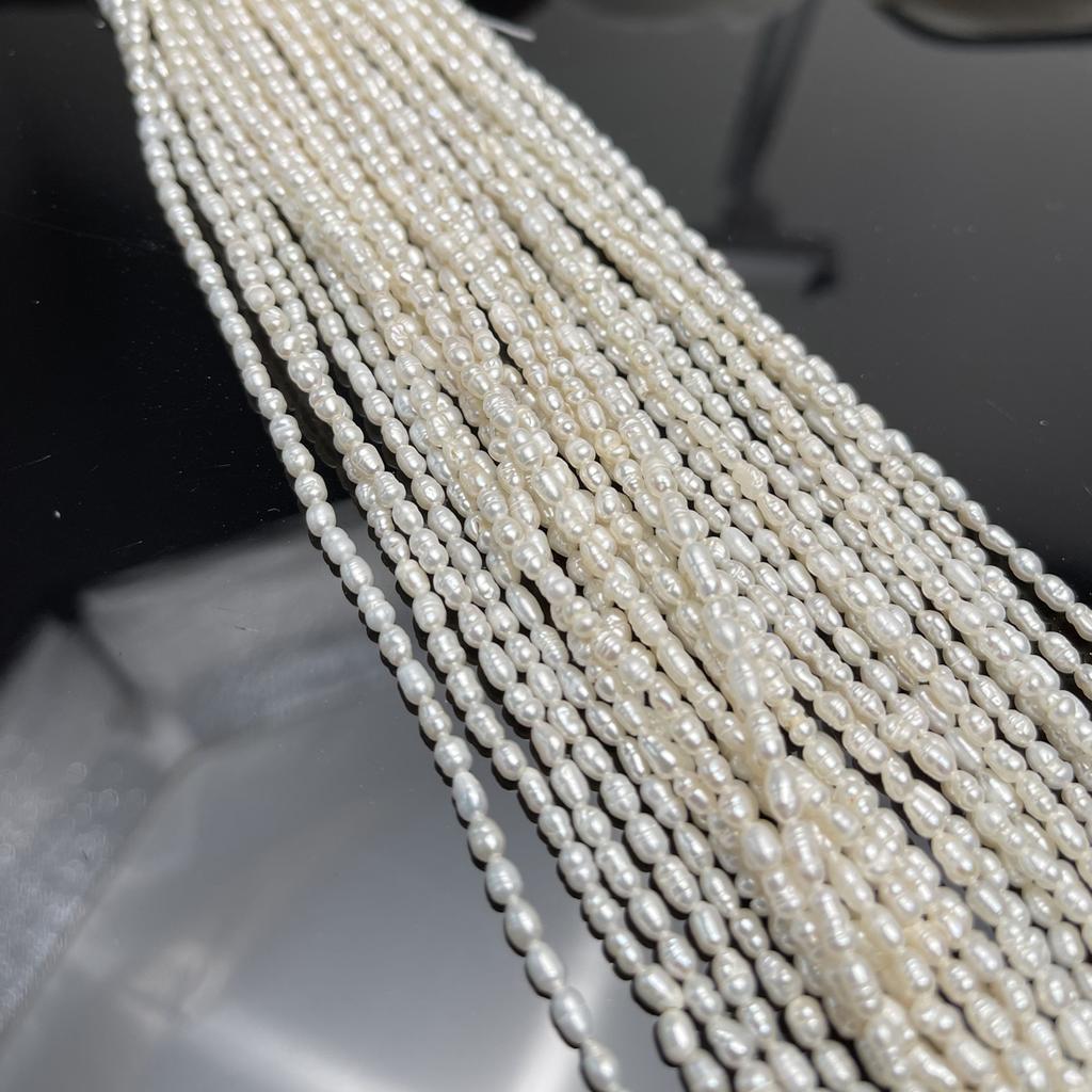1String, White Natural Freshwater Pearls, Handmade Rice Pearl Beads for Jewelry Making DIY Necklaces, Bracelets Crafts (Beads 2.8-3.2mm, Length 36cm)