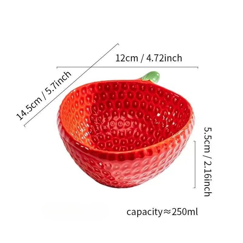 

Креативная керамическая тарелка в форме клубники, красная, столовые приборы для фруктов, домашняя десертная тарелка, миска для фруктового салата, кухонные соусницы, кухонная обеденная тарелка, новинка