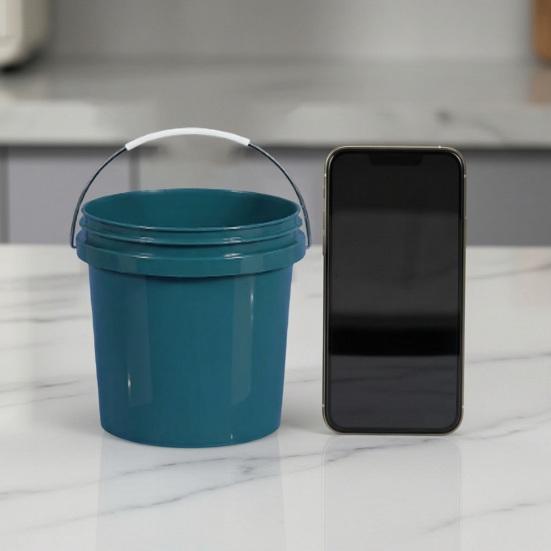 Secchio Multiuso Robusto Secchio Rotondo in Plastica con Manico Comodo, Contenitore Multiuso Impilabile per Interni ed Esterni, Contenitore per Liquidi per