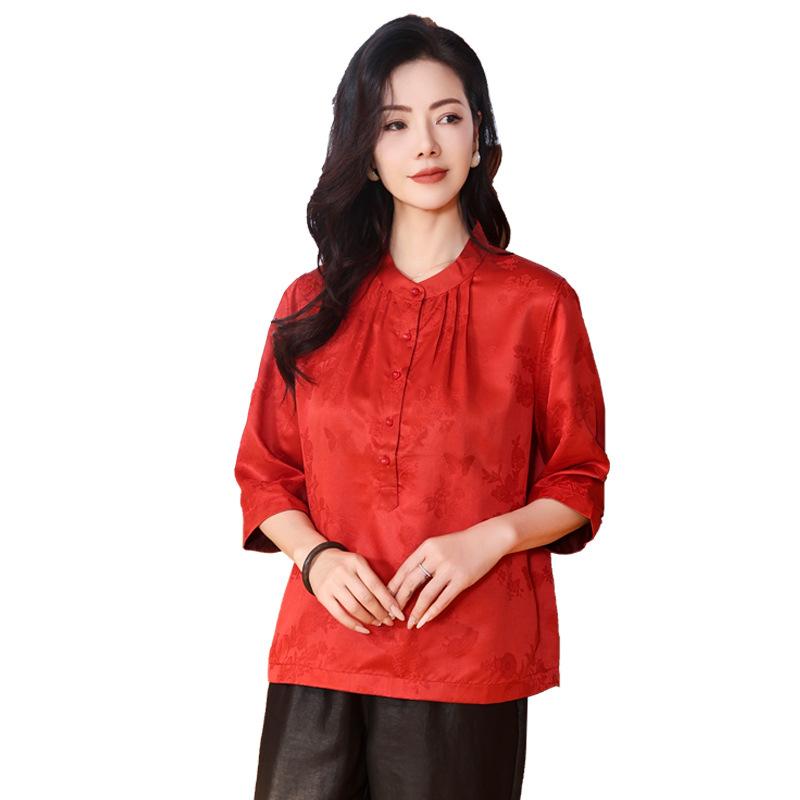 Fragrant cloud yarn shirt silk covers the meat and shows thinness. The lady's new mulberry silk shirt is a versatile top.