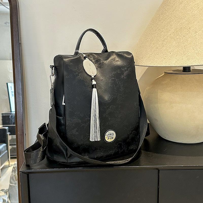 High-end Ladies' Backpack, Fashionable Schoolbag, Large-capacity Multi-functional Tassel Travel Backpack