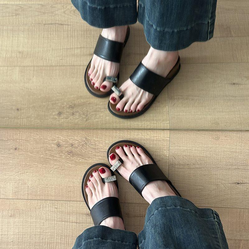 Vintage new monsoon fairy one-word slippers 2025 beach sandals cover toe open-toe metal buckle French