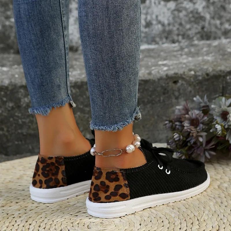 Fashion 2025 New Arrival Plus Size Casual Sneakers Breathable Two-Tone Flat Shoes Light Weight Versatile Lace-Up Walking Shoes for Women