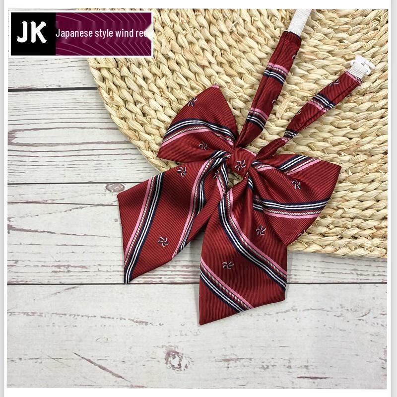 Японский школьный галстук-бабочка