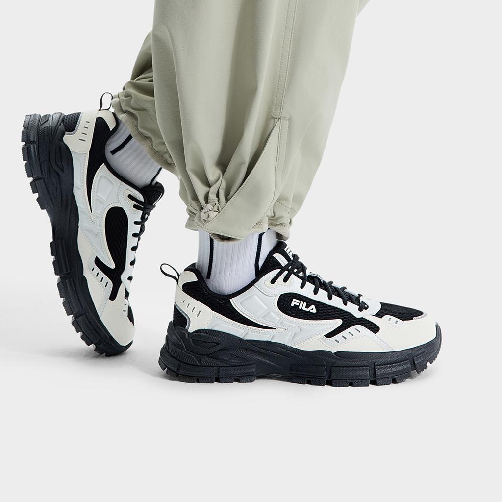 Fila Blade Silver Tooth Shoes Comfortable Versatile Lightweight Low-Top Running Shoes Women Sneaker Black F12W512101FBW