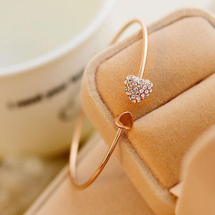 Bracciale Gioielli di Lusso da Donna Semplice Elegante Cristallo Incastonato Cuore d'Amore Bracciale Aperto Accessori