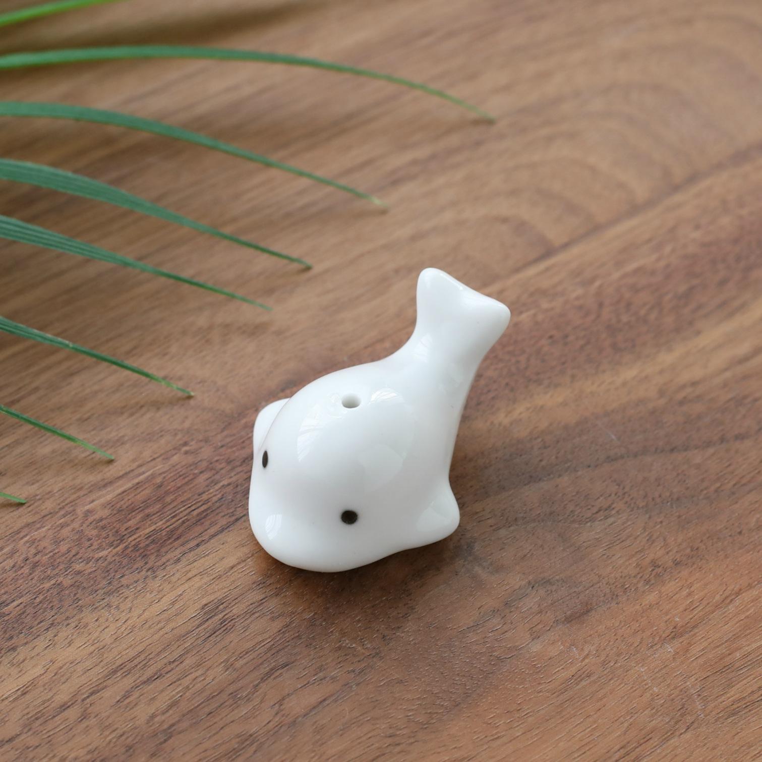 1Pcs Cute Small Whale Incense Burner, Whale Shape Incense Stand Holder Ceramic Incense Burner Stick Rack DIY Home Decoration белый