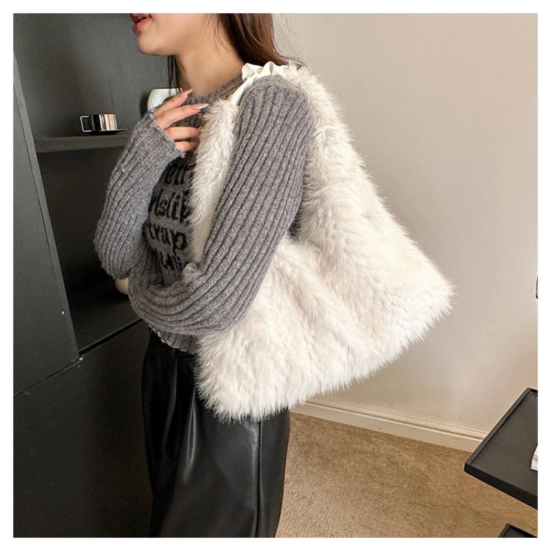 Autumn and Winter New Fashion Macaroon Women's Shoulder Bags Fluffy Long Plush High Capacity Armpit Bags Foreign Style Female Portable Large Tote Bags