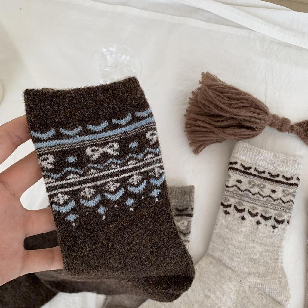 Fair Isle Retro Color Block Wool Socks - Mid-Calf Warmth for Autumn and Winter