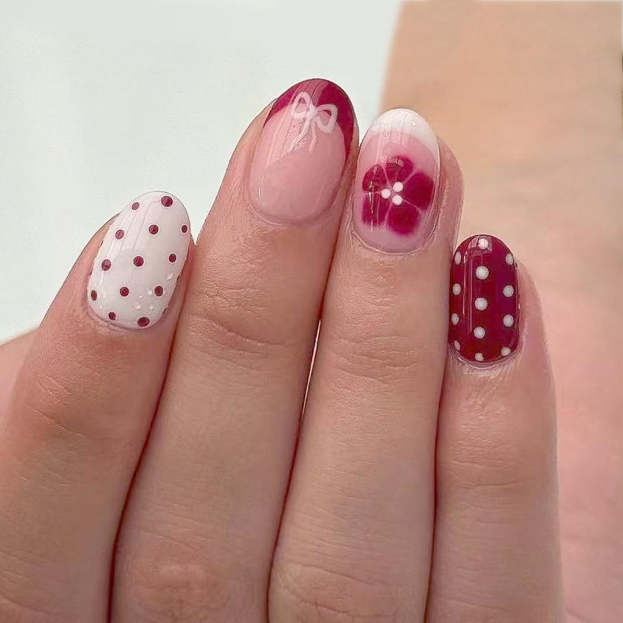 24Pcs Wine Red French Press On Nails Short Oval Elegant Dot Design Stick On Manicure False Nails