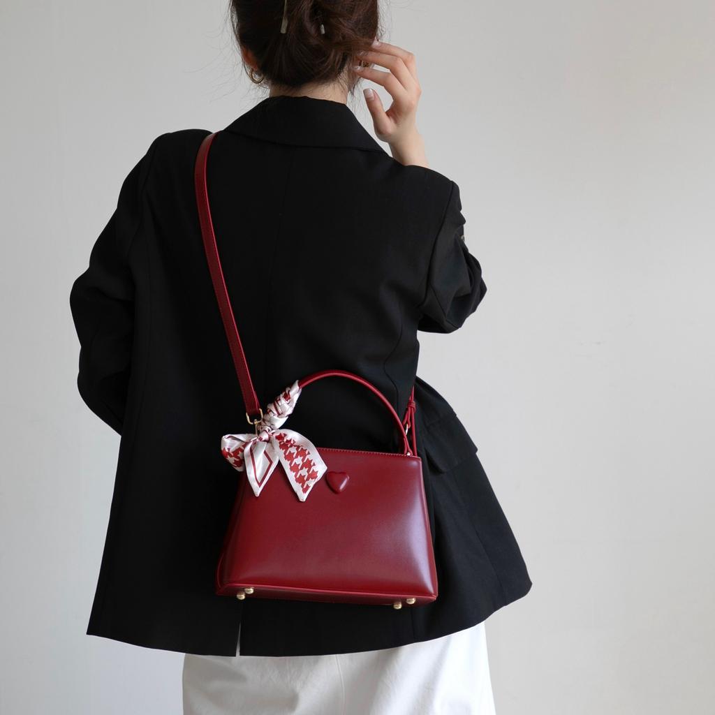 Red Bag, New Summer High-end Handbag, This Year's Popular Commuting Single Shoulder Crossbody Bucket Bag