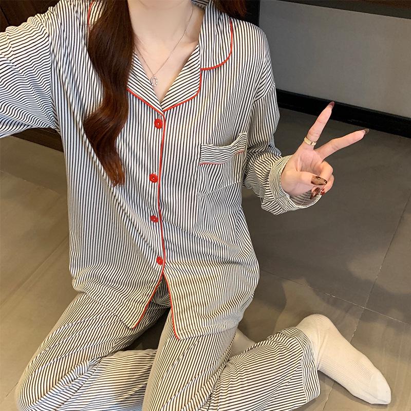 Korean Style Casual Long Sleeve Striped Pajamas for Spring/Autumn, Versatile Homewear with Fashionable, Relaxed Look.