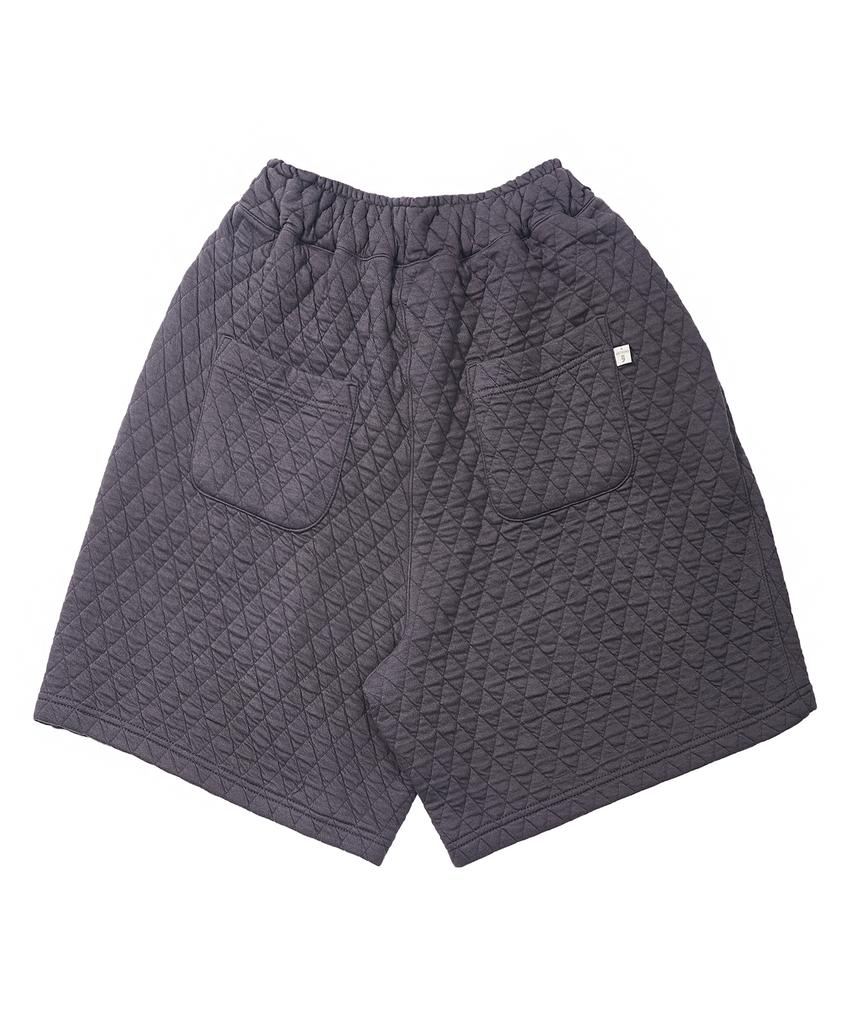 A NOTHING Vintage Dia-Quilting Wide 1/2 Pants (Charcoal)